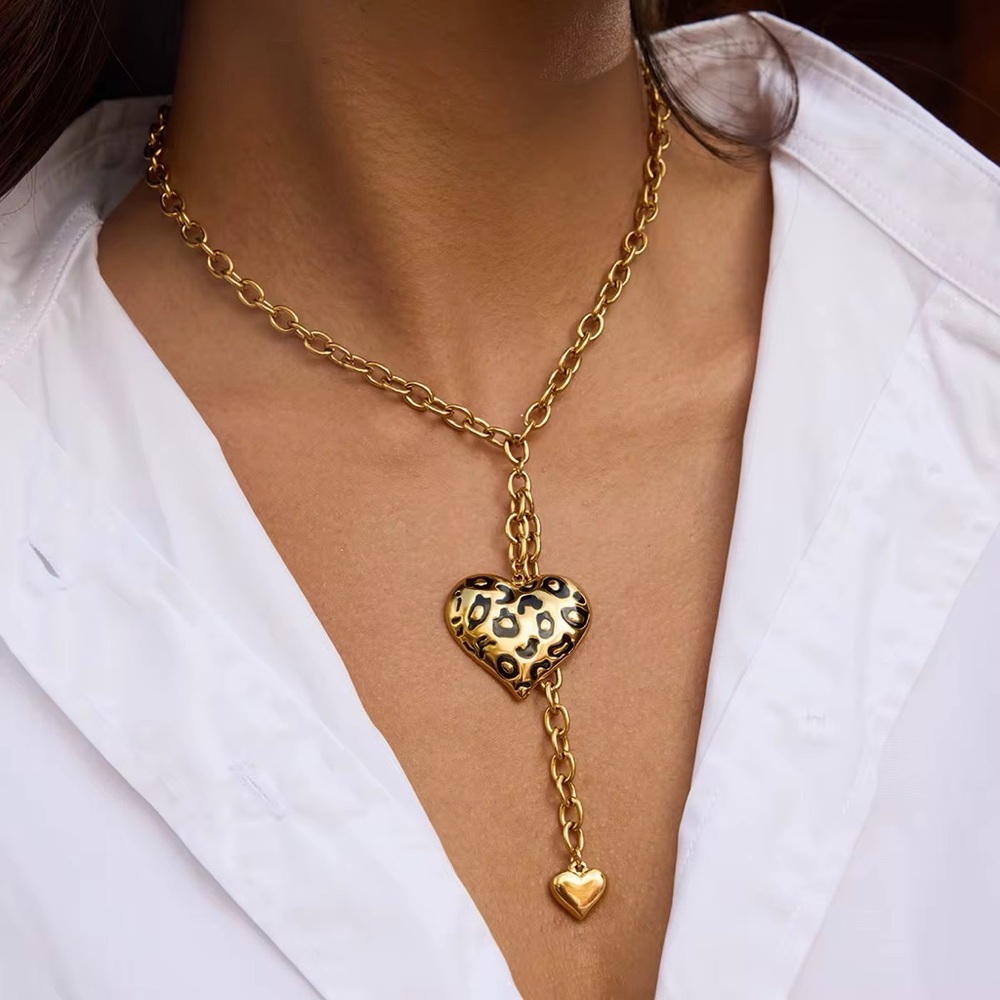 18K Gold Plated Leopard Print Heart Pendant Necklace